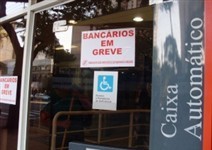 Greve dos bancários entra no segundo dia e a dos carteiros completa duas semanas